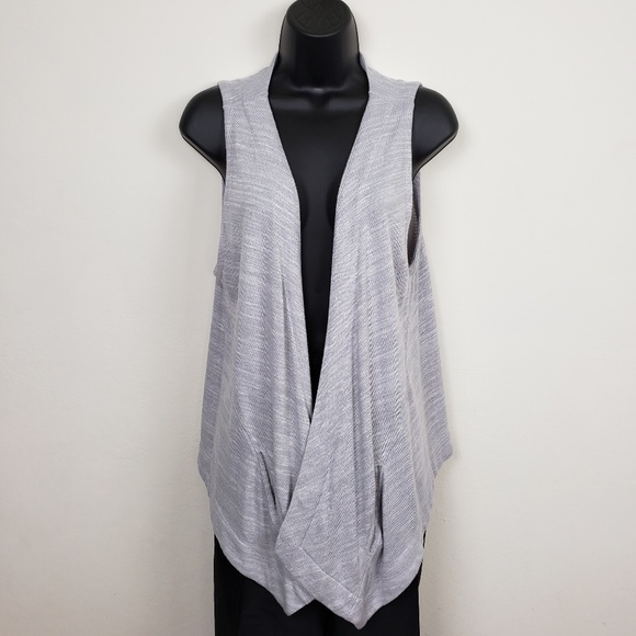 TWO by VINCE CAMUTO drape front sweater vest - Picture 1 of 4